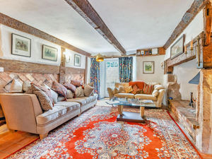 Sitting Room- click for photo gallery